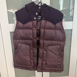 Patagonia women’s BIVY puffer vest size small.